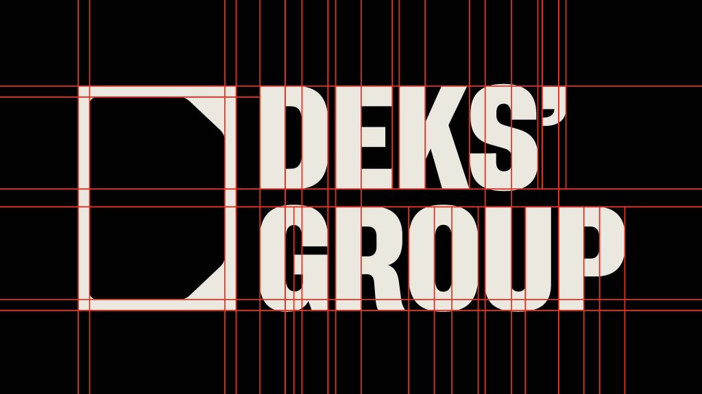 Логотип компанії Deksgroup на чорному фоні з червоними направляючими лініями.